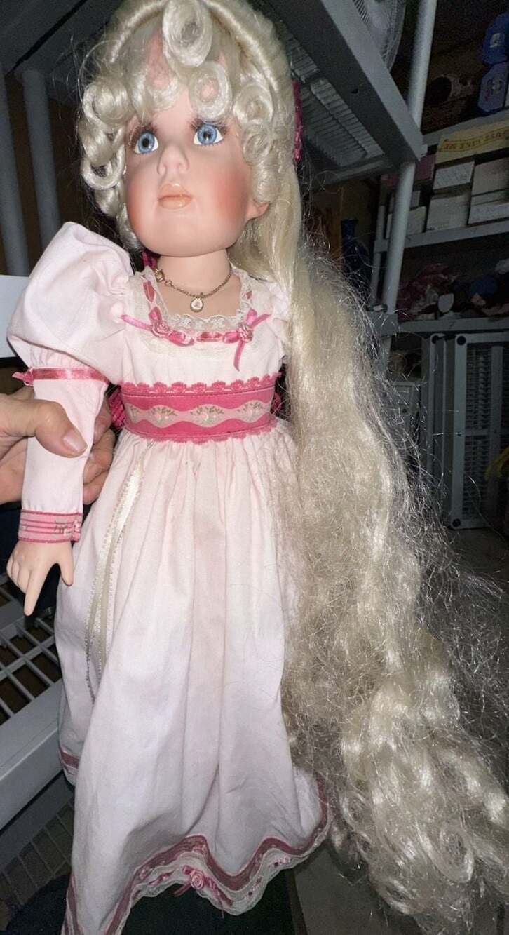 2001 Donna Rubert Paradise Galleries Porcelain Amelia Doll